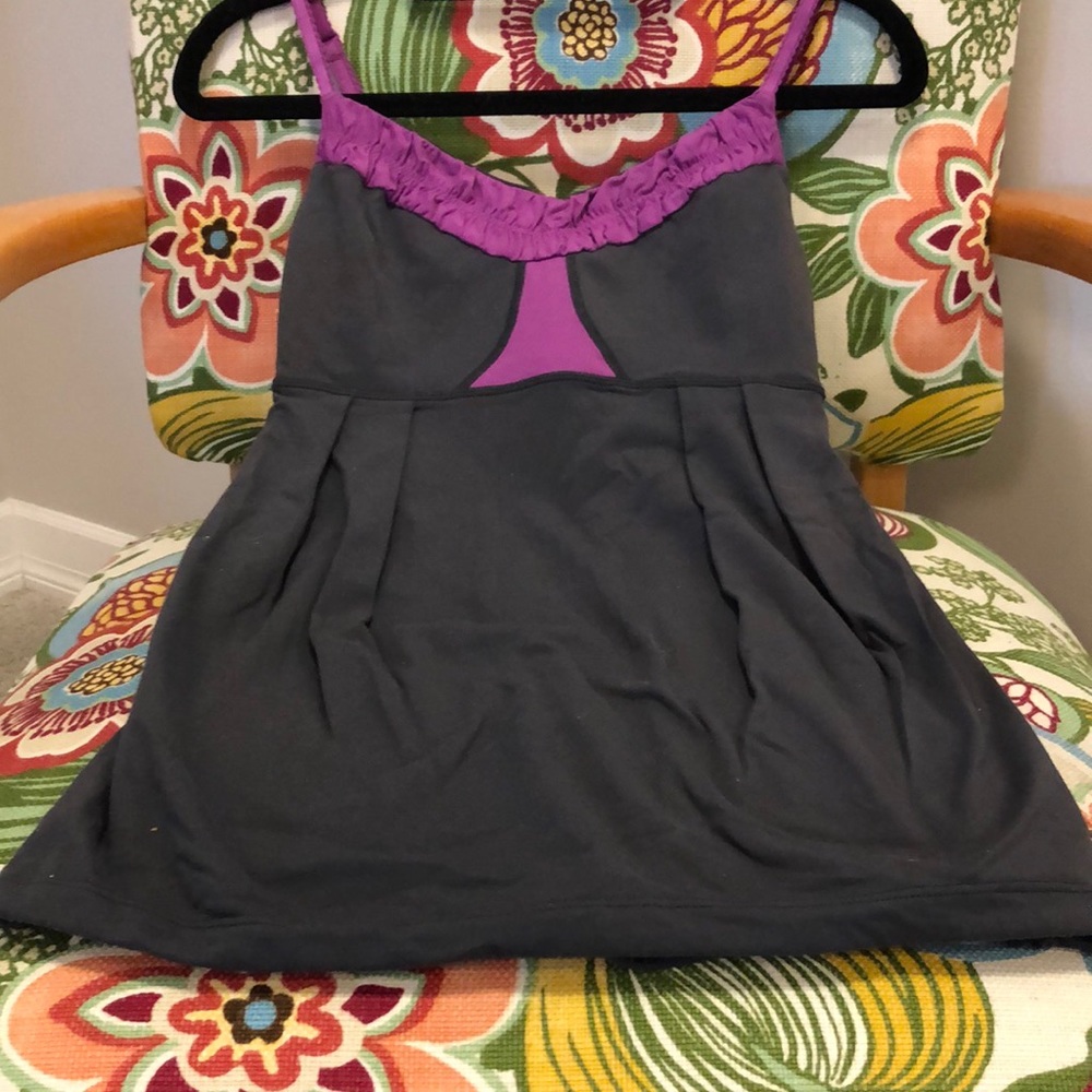 Lululemon tank